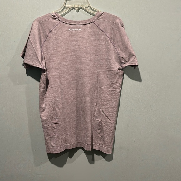 New ALPHALETE Hero Seammless short sleeve tee|color Smoke Bomb|SZ medium, Large - Picture 3 of 7